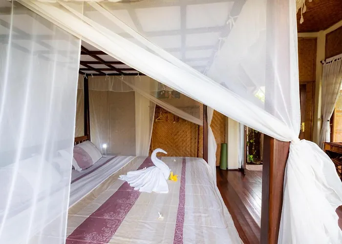 Manuk 3* Singaraja